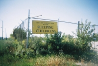 15_colleen-durkin-photography-fashion-lifestyle-fun-film-chicago-places-travel-sleeping-children-brick-yard.jpg
