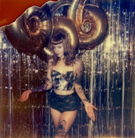 21_19colleen-durkin-photography-fashion-lifestyle-fun-film-chicago-666-balloons-inked-girls-magazine.jpg